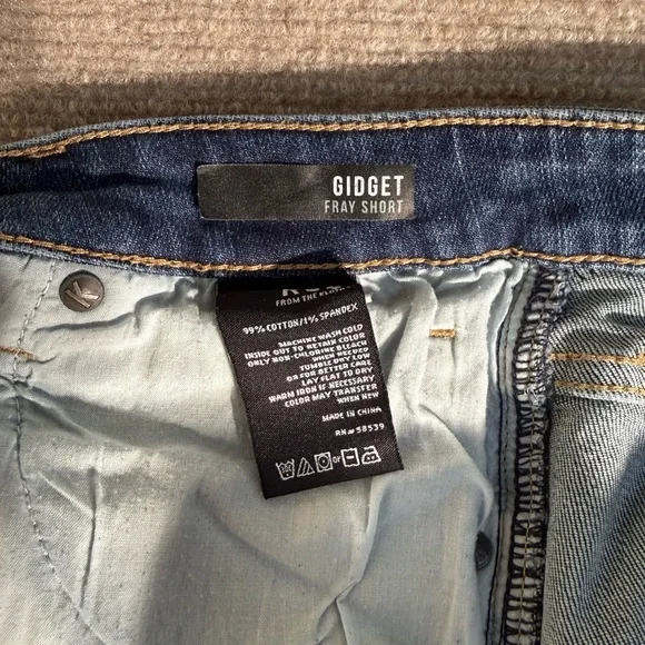 Kut from the Kloth Medium Wash Gidget Fray Denim Jean Shorts - Size 12 - Picture 4 of 6